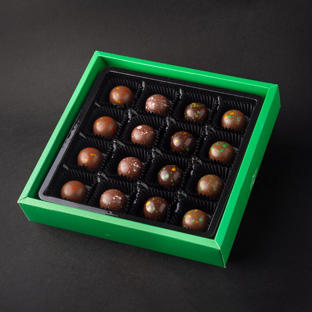 جعبه شکلات دبی (Dubai Chocolate) - میکس ۱۶ عددی با مغز پسته و کادایف