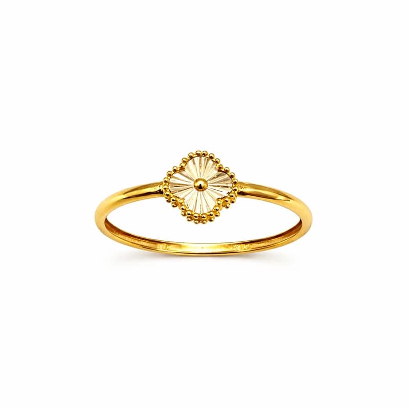 18k Gold Van Cleef Design Ring (1.05g)